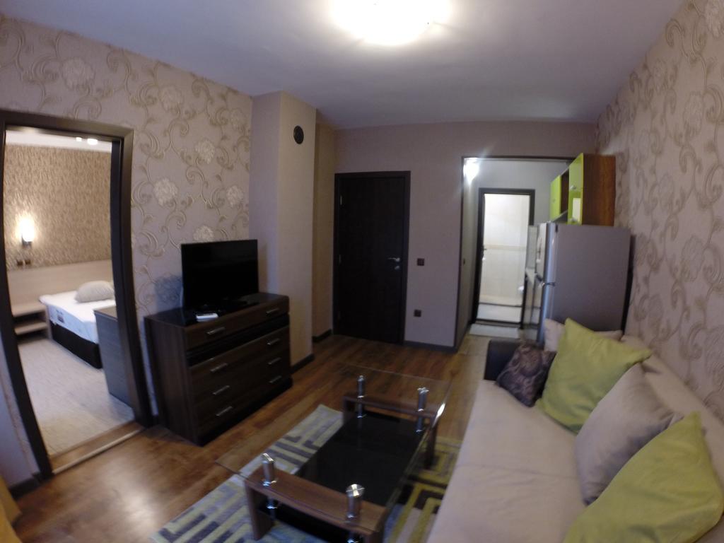 Vip Apartments Dobrevi Primorsko Exterior photo